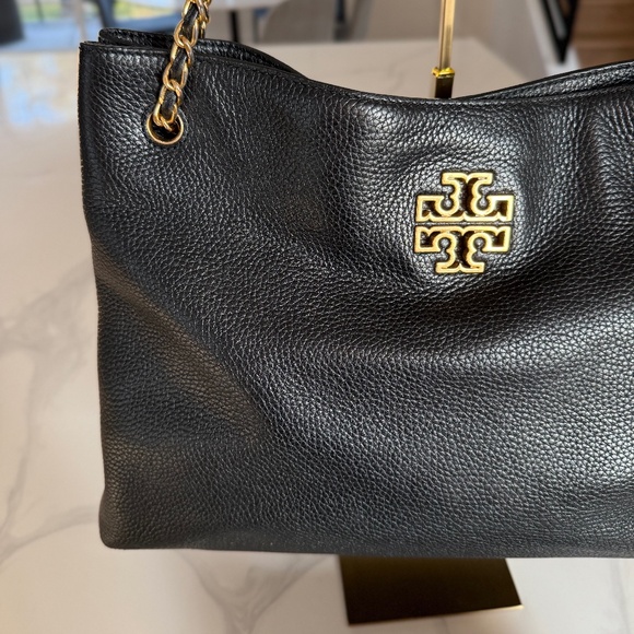 Tory Burch Britten Handbag + Britten Wallet SET in Black/gold - Picture 11 of 16